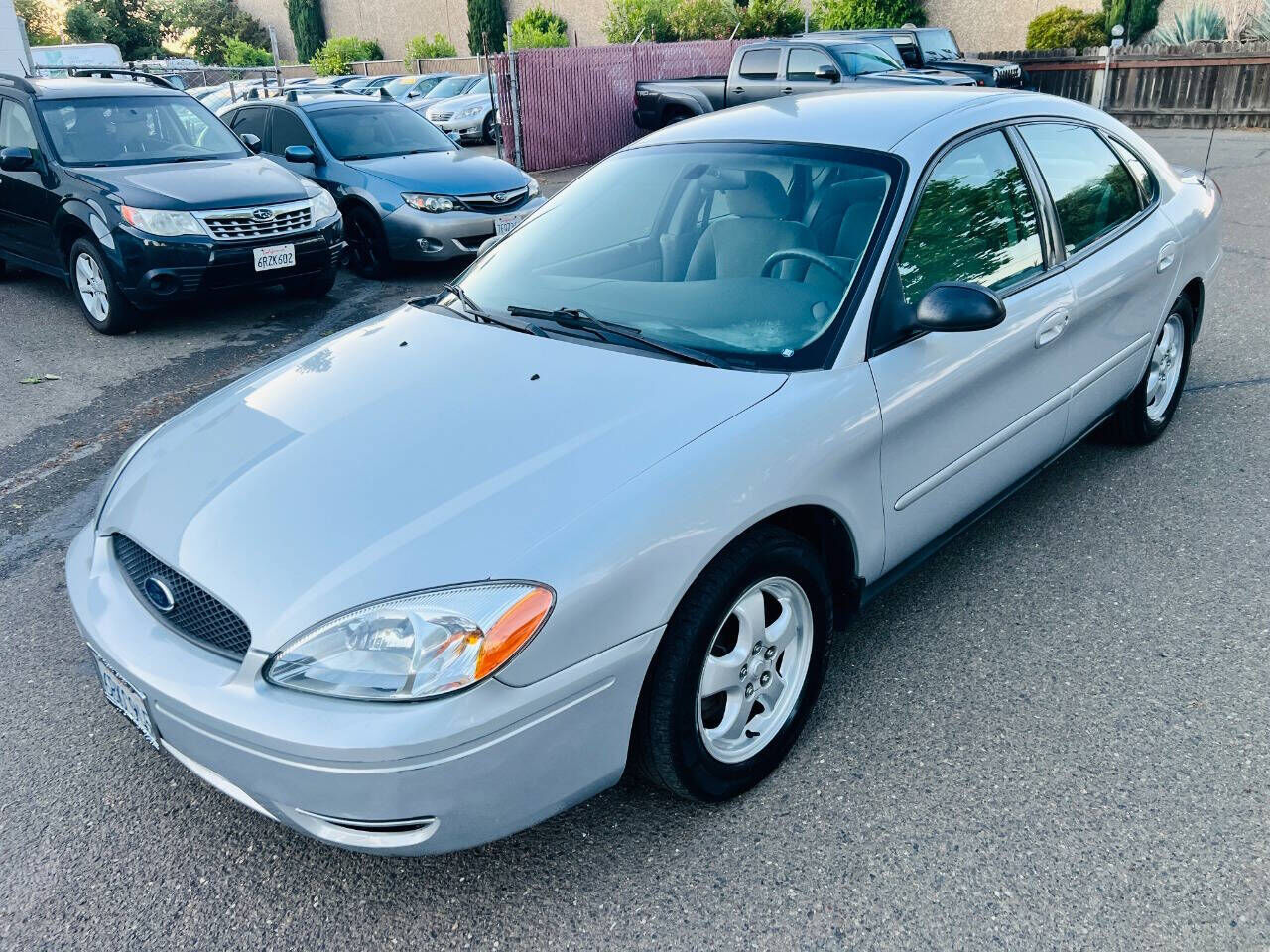 2007 FORD Taurus