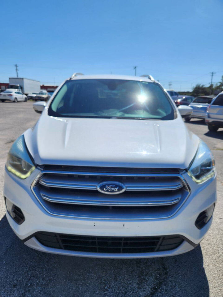 2017 FORD Escape