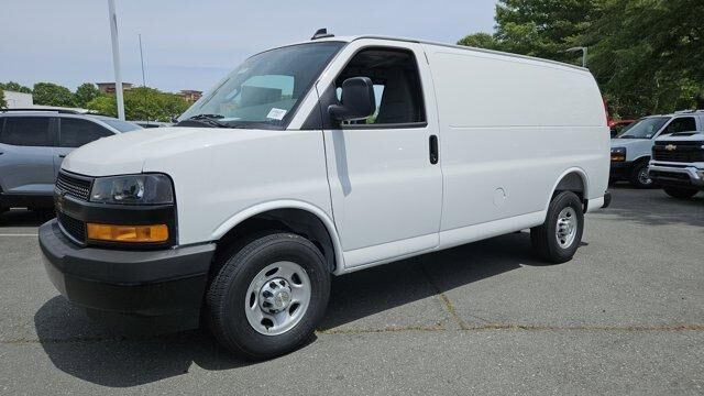 2025 CHEVROLET Express