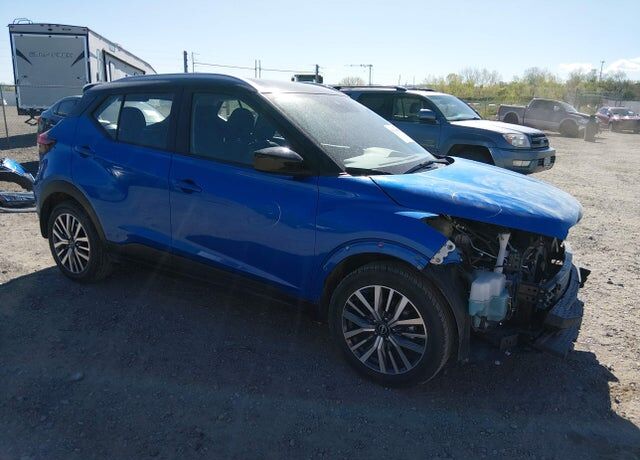 2023 NISSAN Kicks