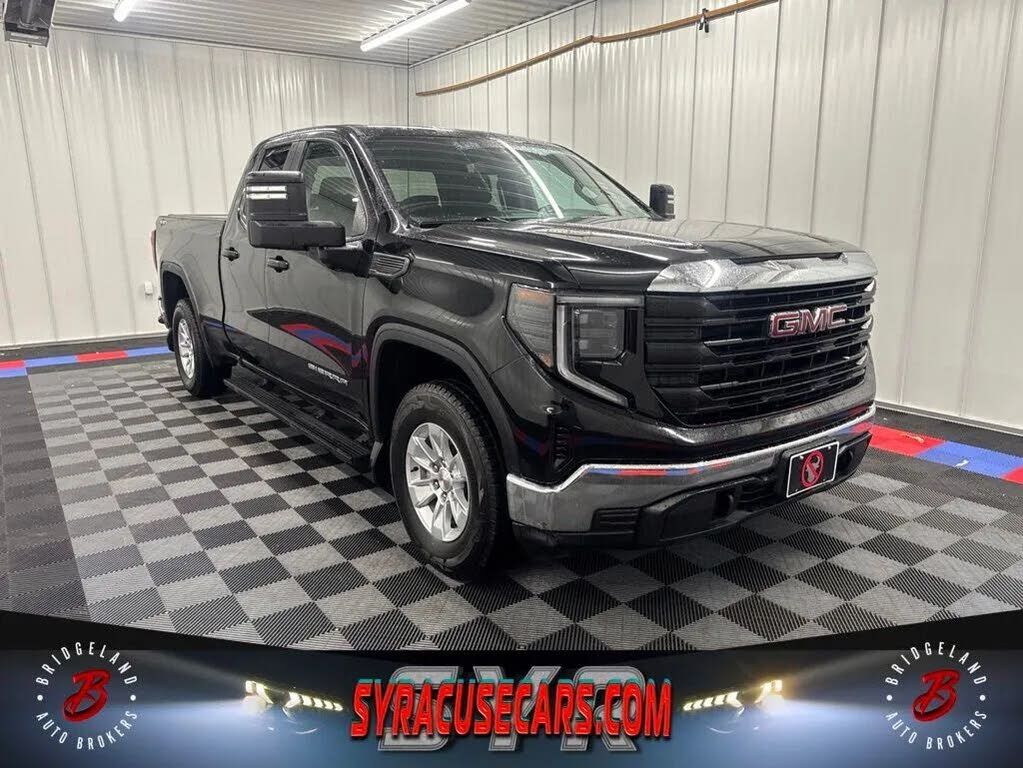 2023 GMC Sierra