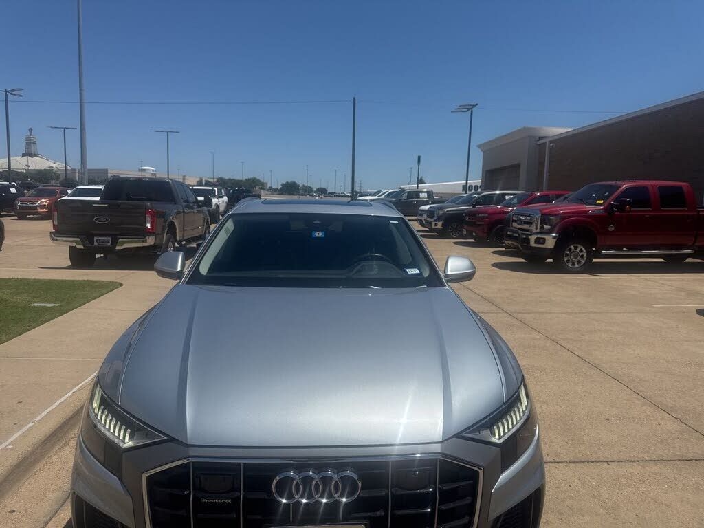 2023 Audi Q8