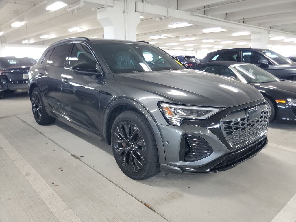 2024 Audi Q8