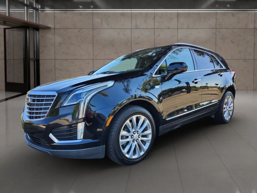 2017 CADILLAC XT5