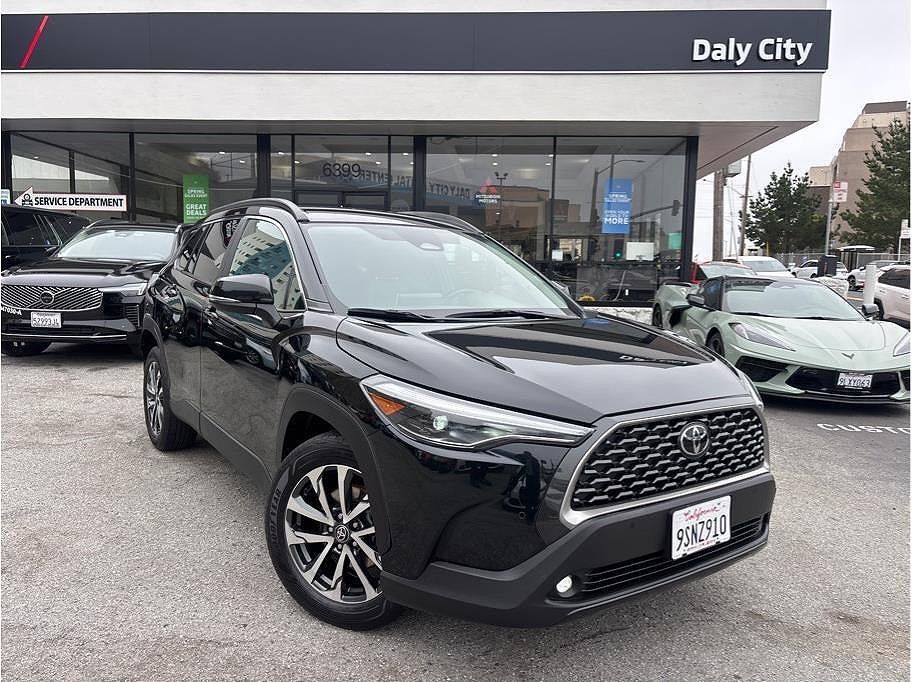 2025 TOYOTA COROLLA