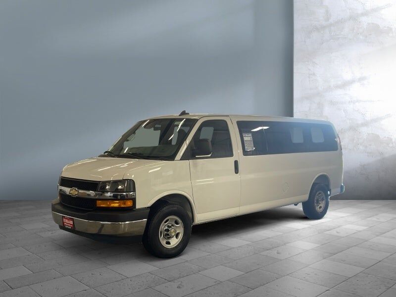 2025 CHEVROLET Express