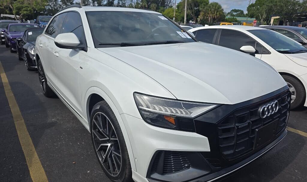 2021 Audi Q8