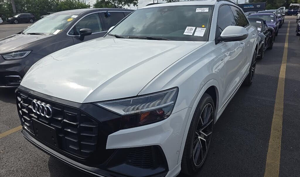 2021 AUDI Q8