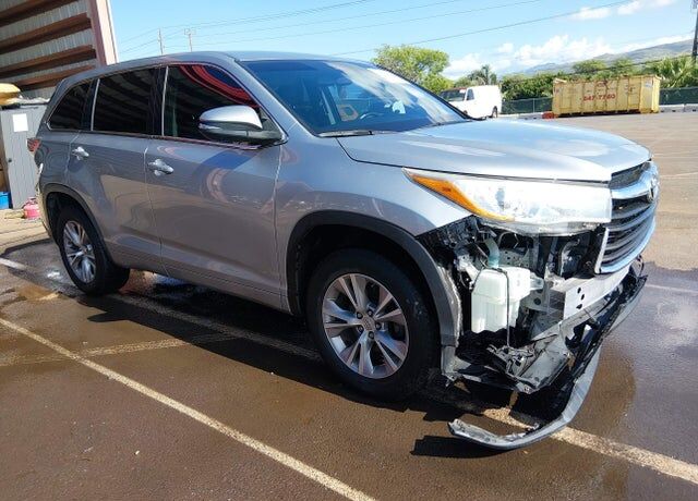 2015 TOYOTA Highlander