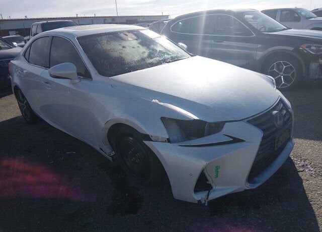2017 LEXUS IS