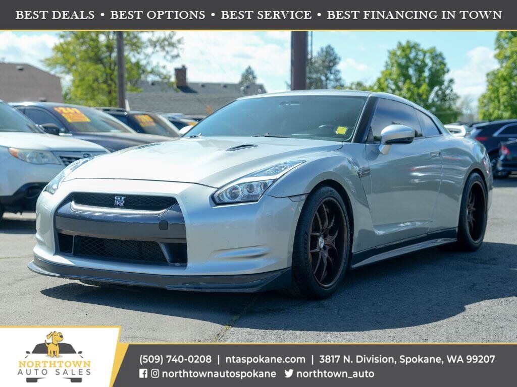 Nissan GT-R
