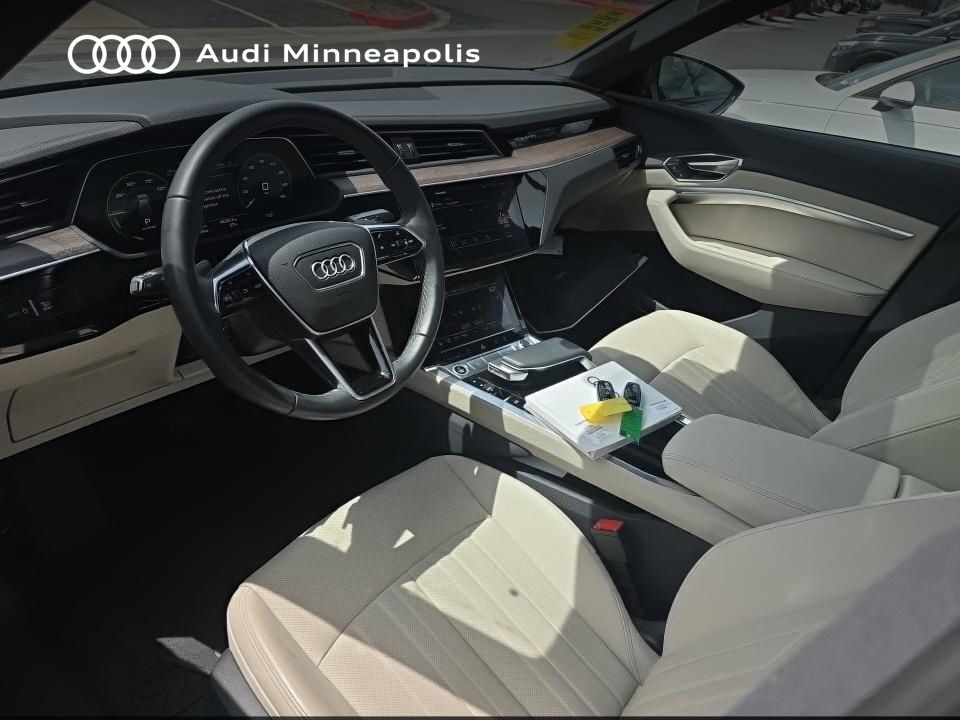 2024 Audi Q8