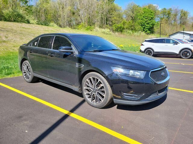 2018 FORD Taurus