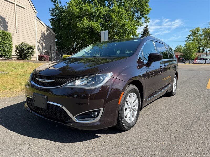 2017 CHRYSLER Pacifica
