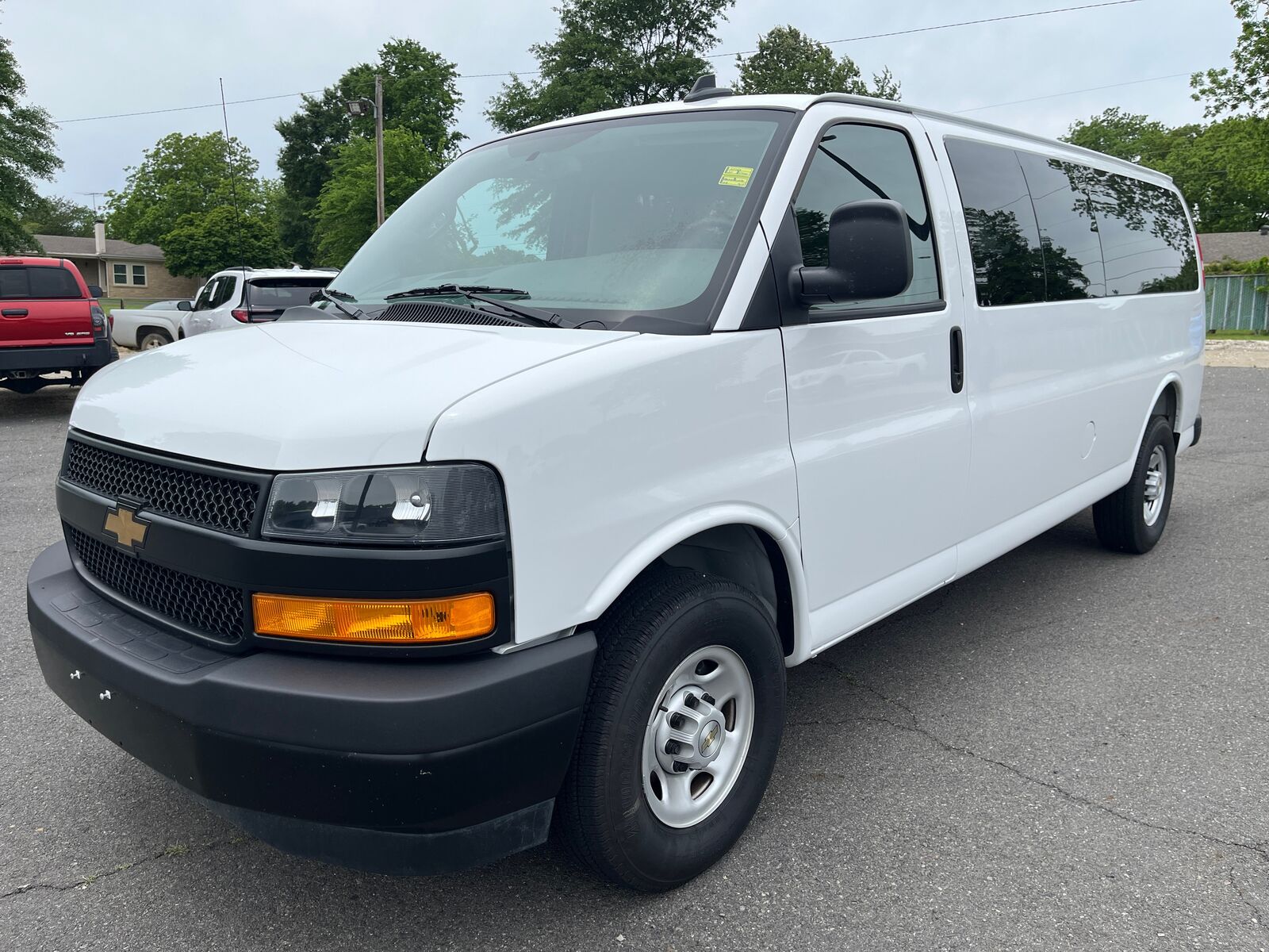 2025 CHEVROLET Express