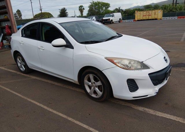 2013 MAZDA Mazda3