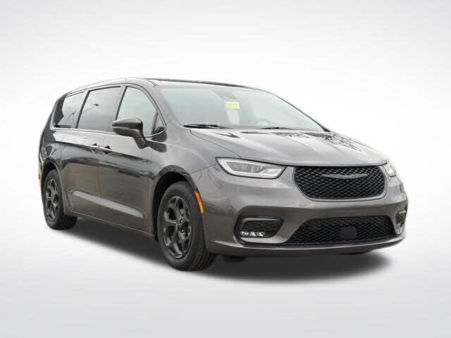2022 CHRYSLER Pacifica