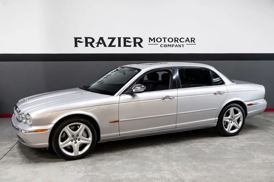 Jaguar XJ