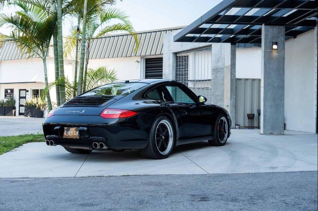 2010 PORSCHE 911
