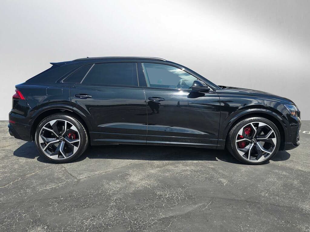 2024 Audi RS Q8