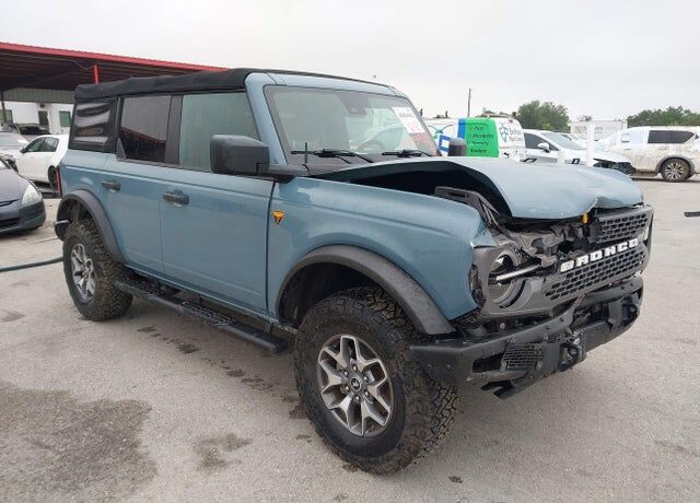 2021 FORD Bronco