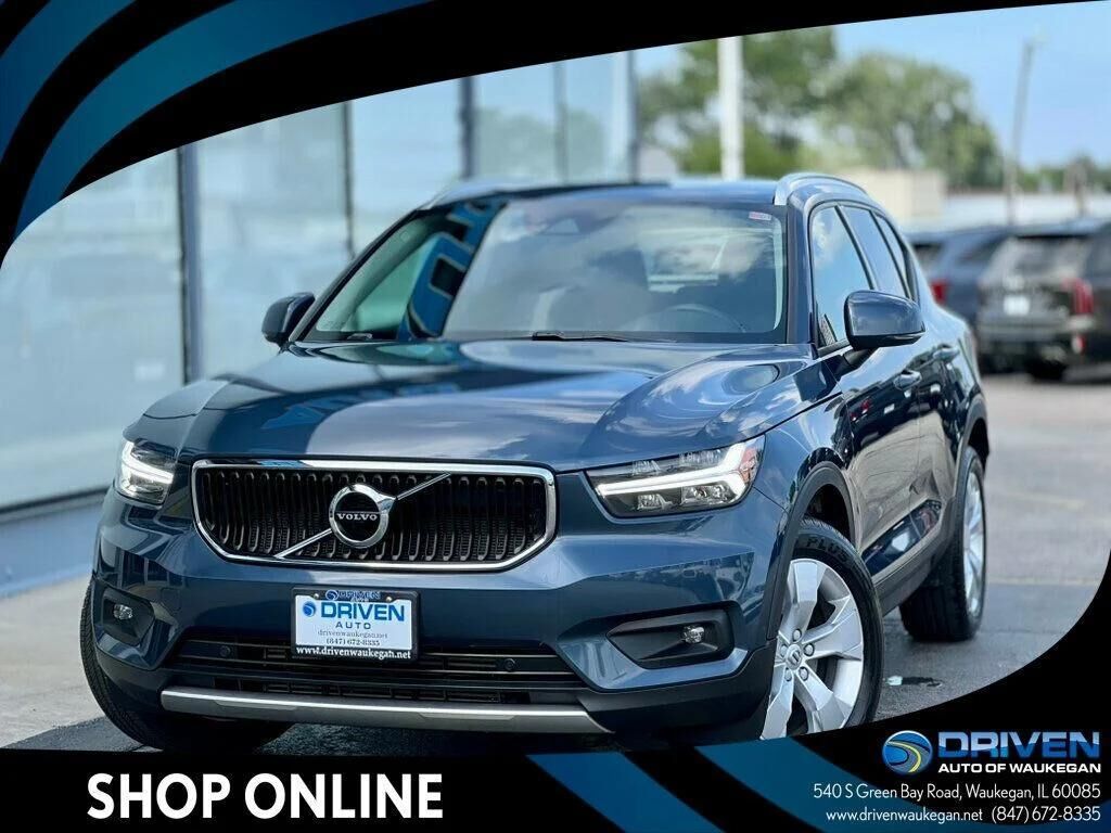 2021 VOLVO XC40