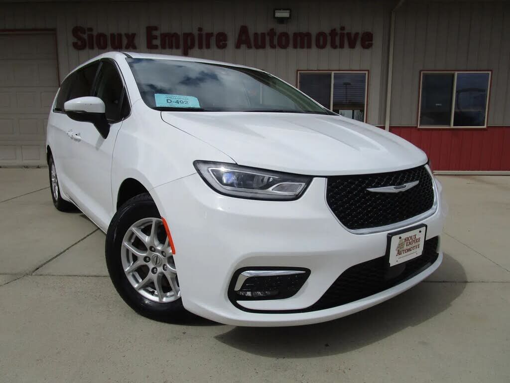 2023 CHRYSLER Pacifica