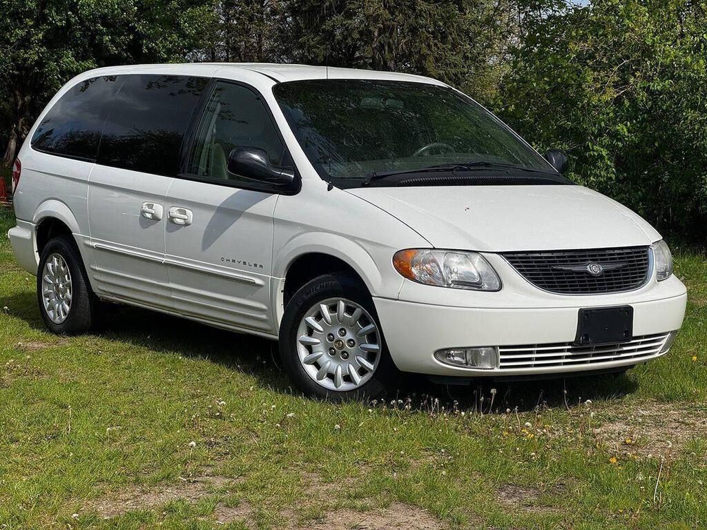 2001 CHRYSLER Town and Country