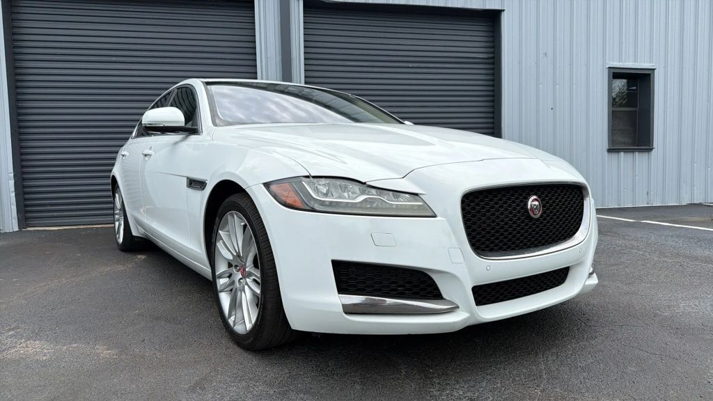 2016 JAGUAR XF