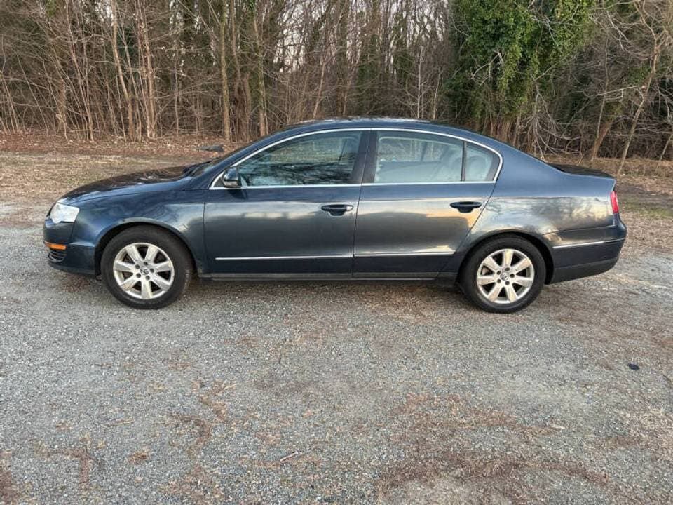 2006 VOLKSWAGEN Passat