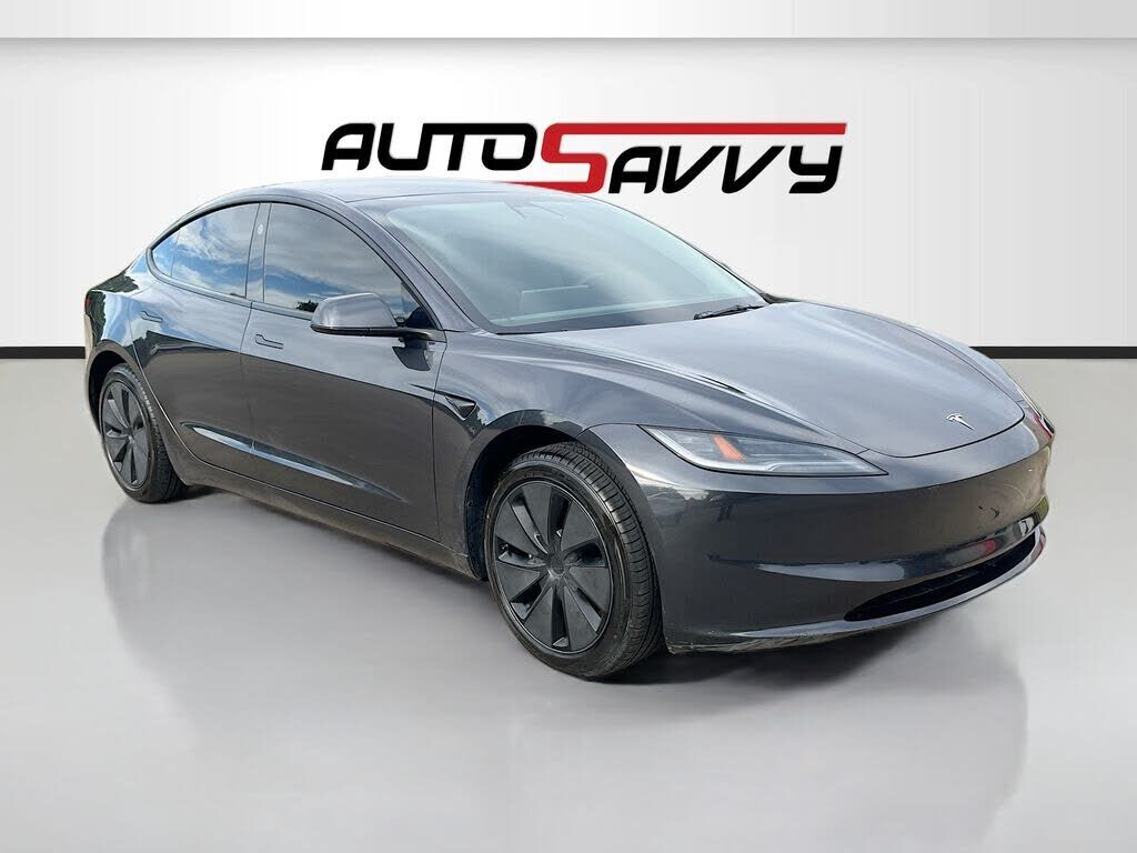 2025 TESLA Model 3