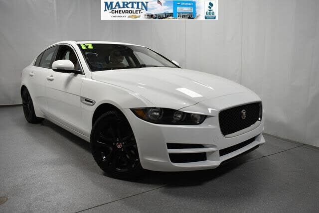 2017 JAGUAR XE