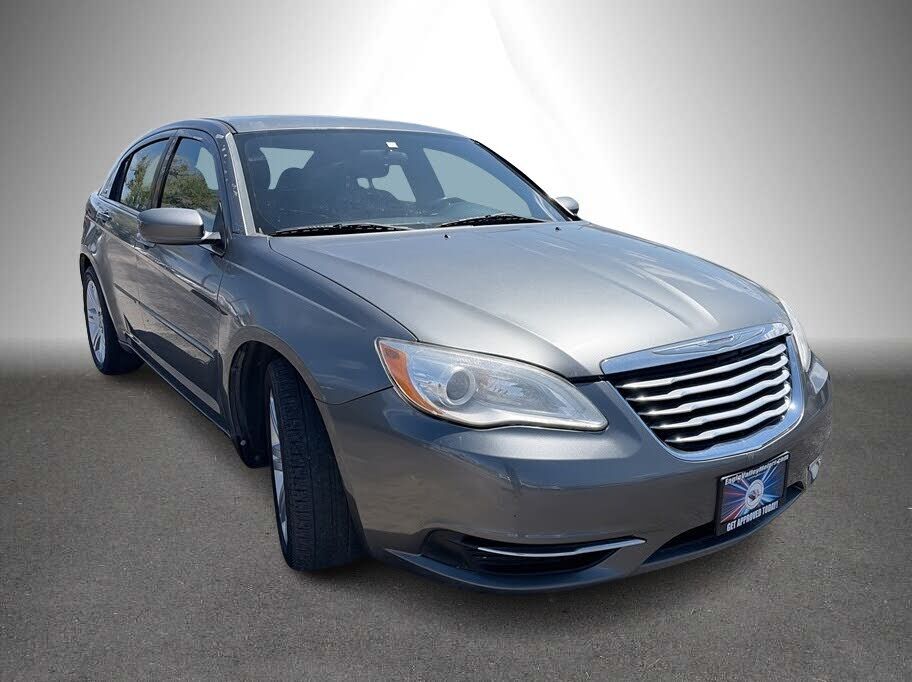 2013 CHRYSLER 200