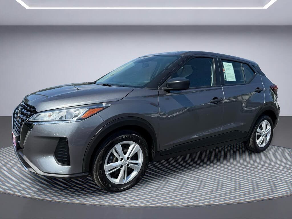 2023 NISSAN Kicks