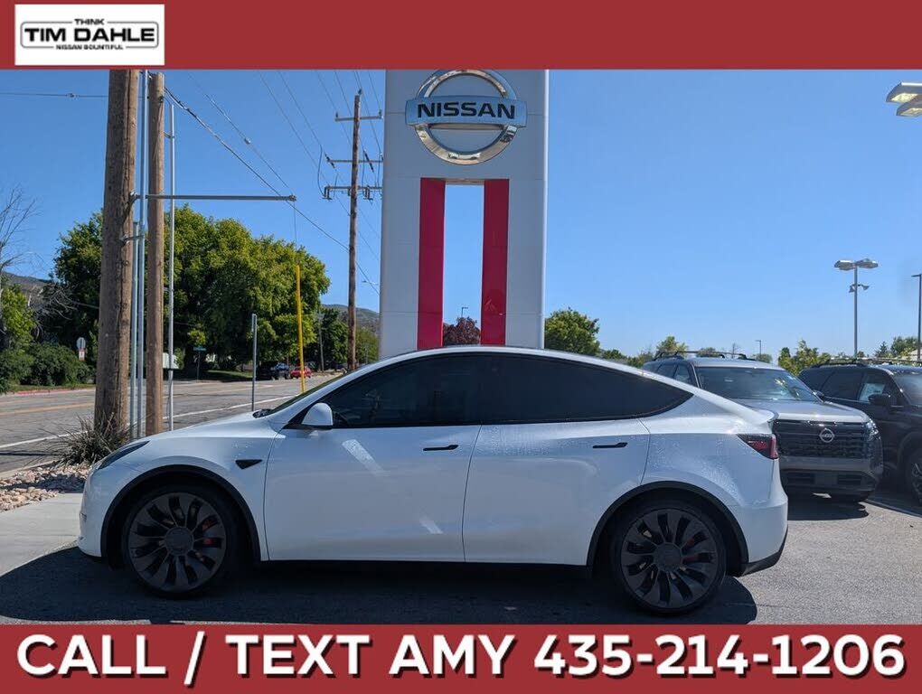 2023 TESLA Model Y