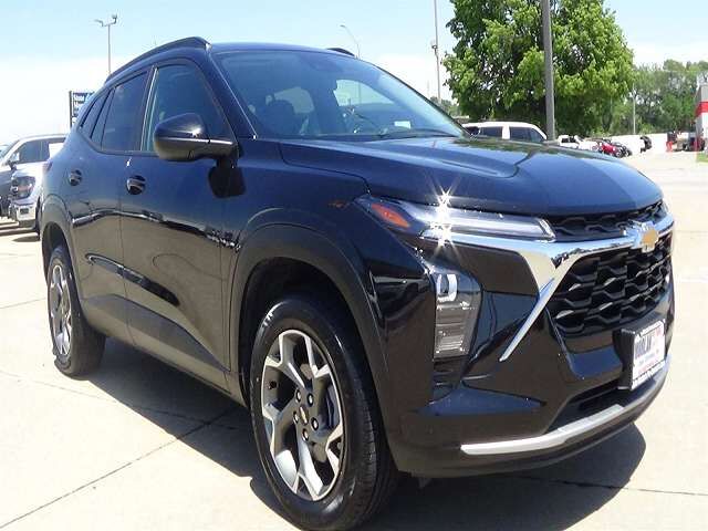 2025 CHEVROLET Trax