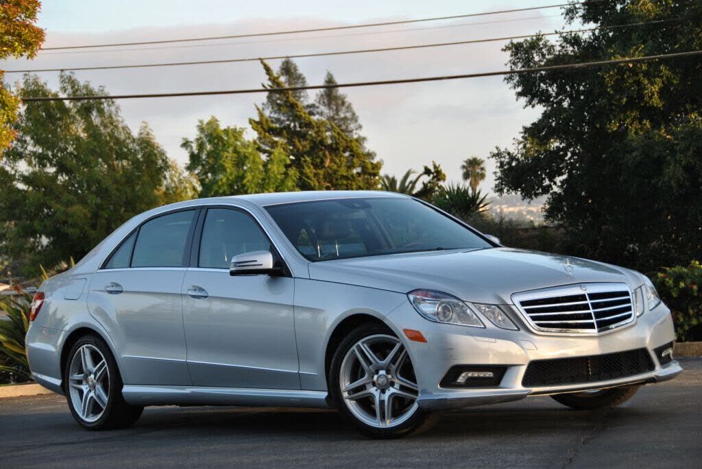 2011 MERCEDES-BENZ E-Class