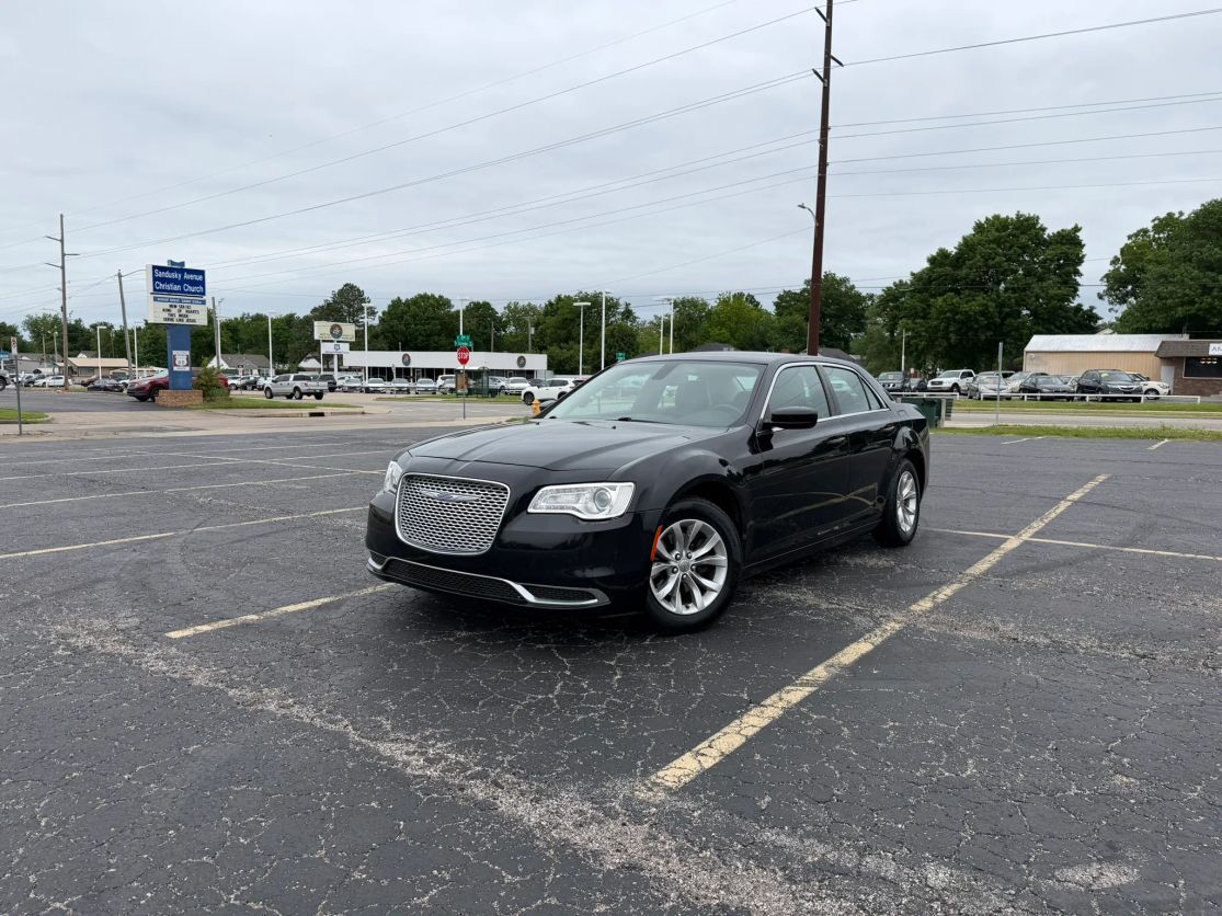 2018 CHRYSLER 300