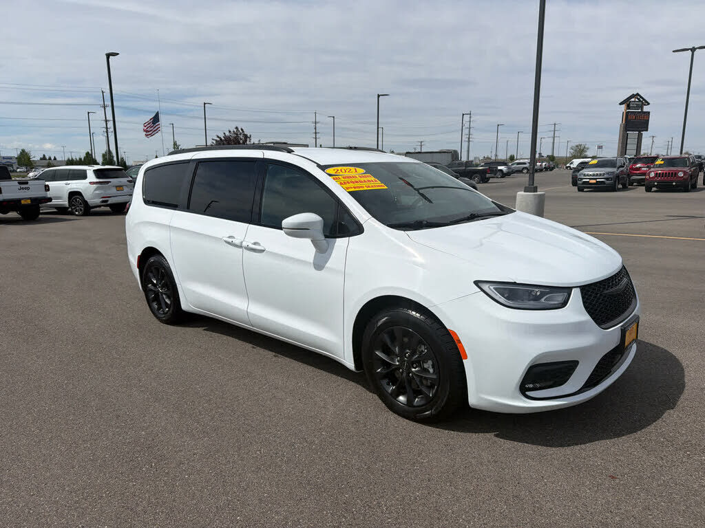 2021 CHRYSLER Pacifica
