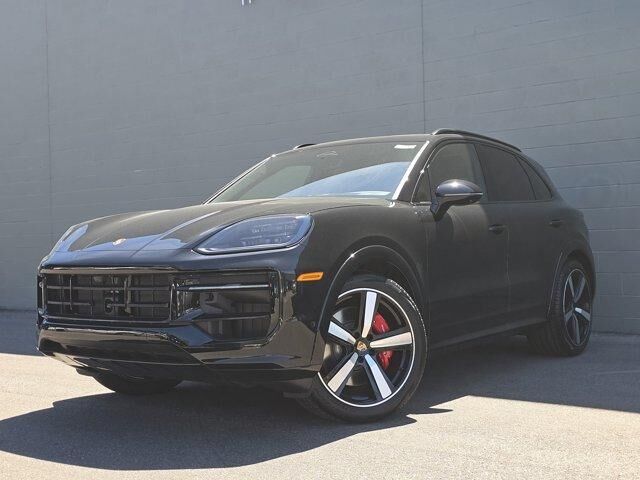 2026 PORSCHE Cayenne