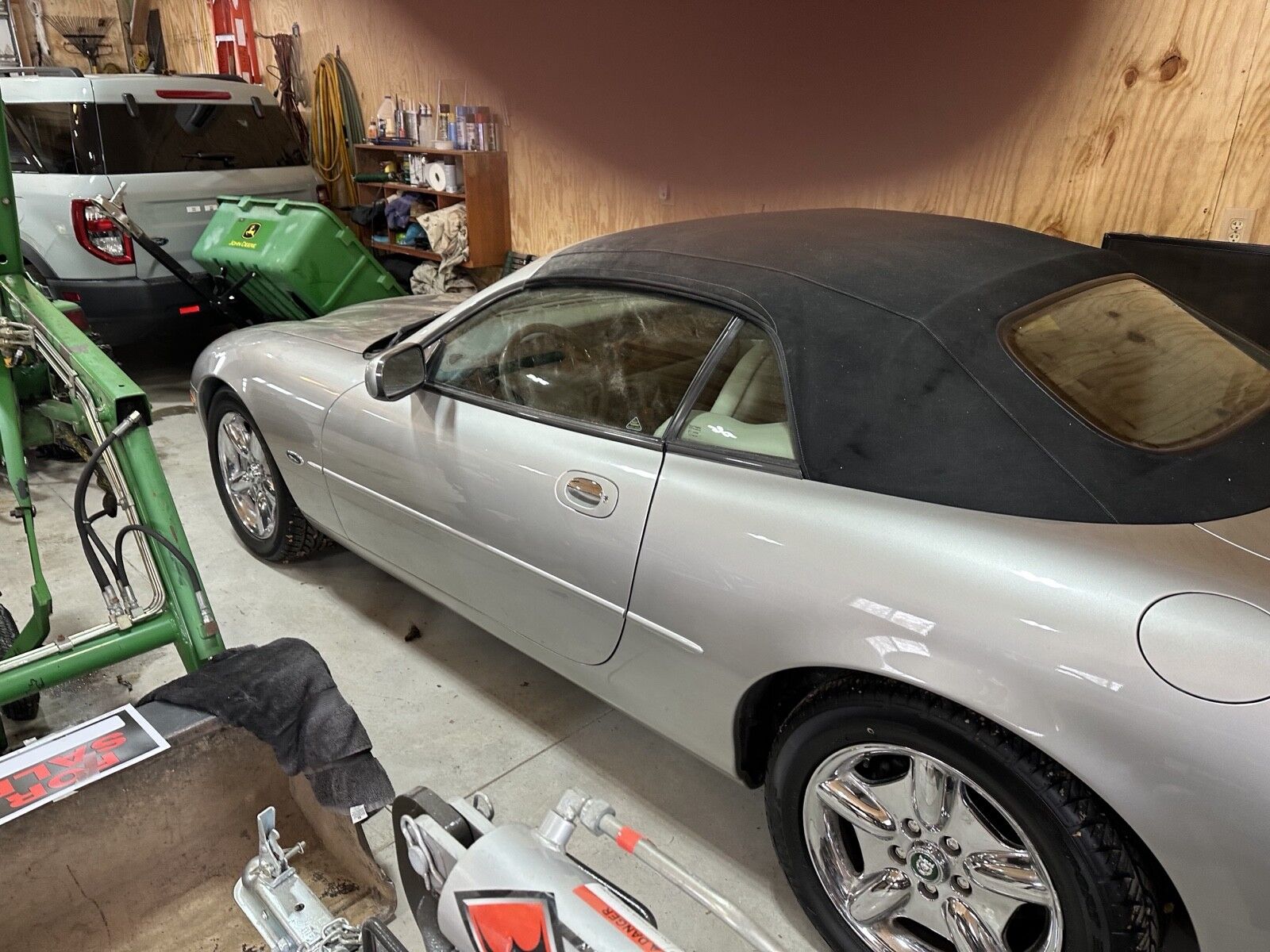 Jaguar XK8