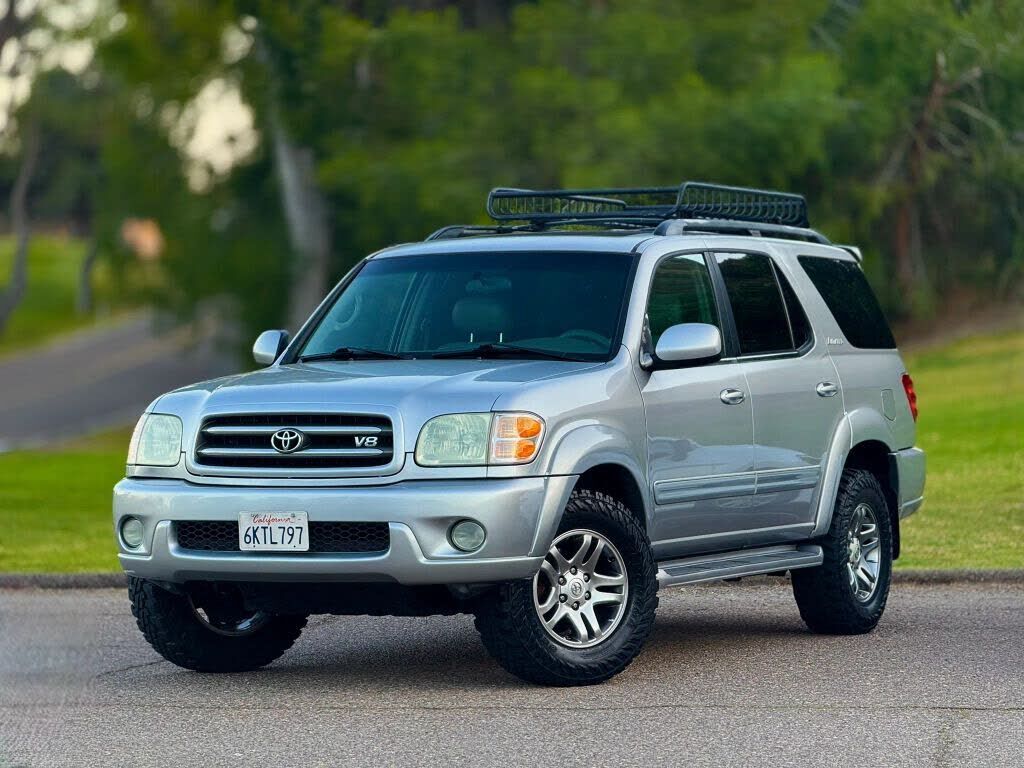 2004 TOYOTA Sequoia