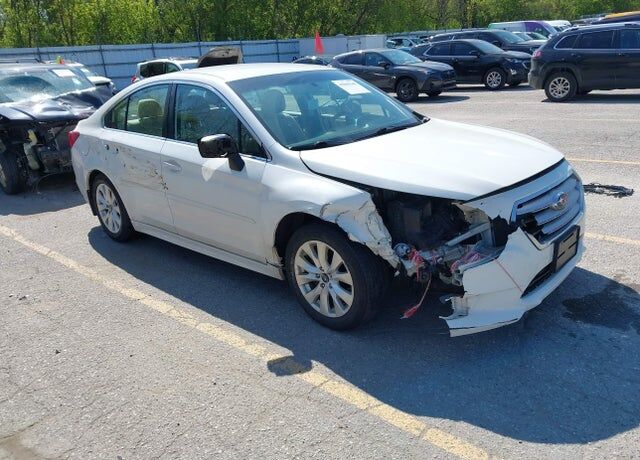 2016 SUBARU Legacy