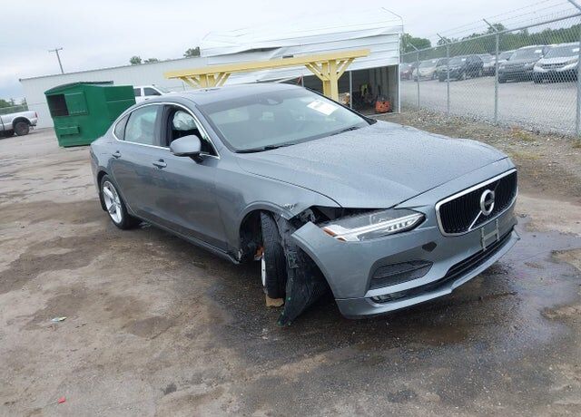 2018 VOLVO S90
