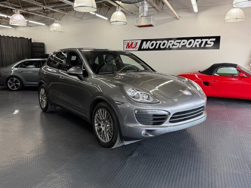 2014 PORSCHE Cayenne