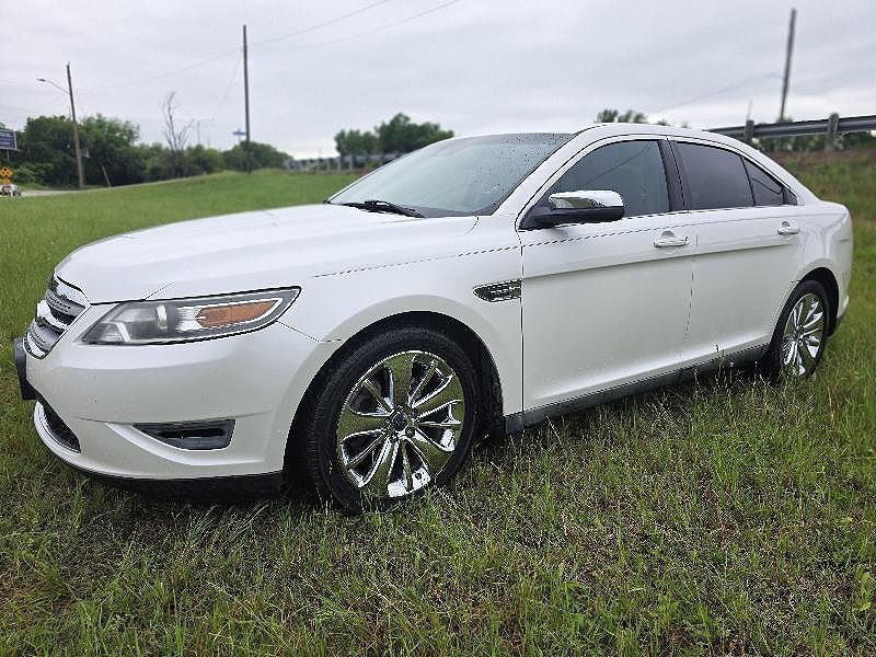 2010 FORD Taurus