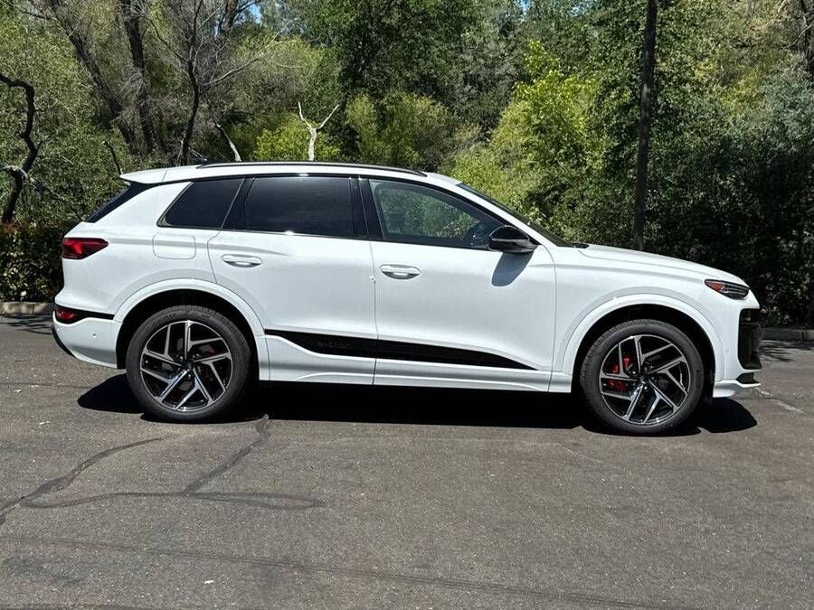 2027 AUDI SQ6