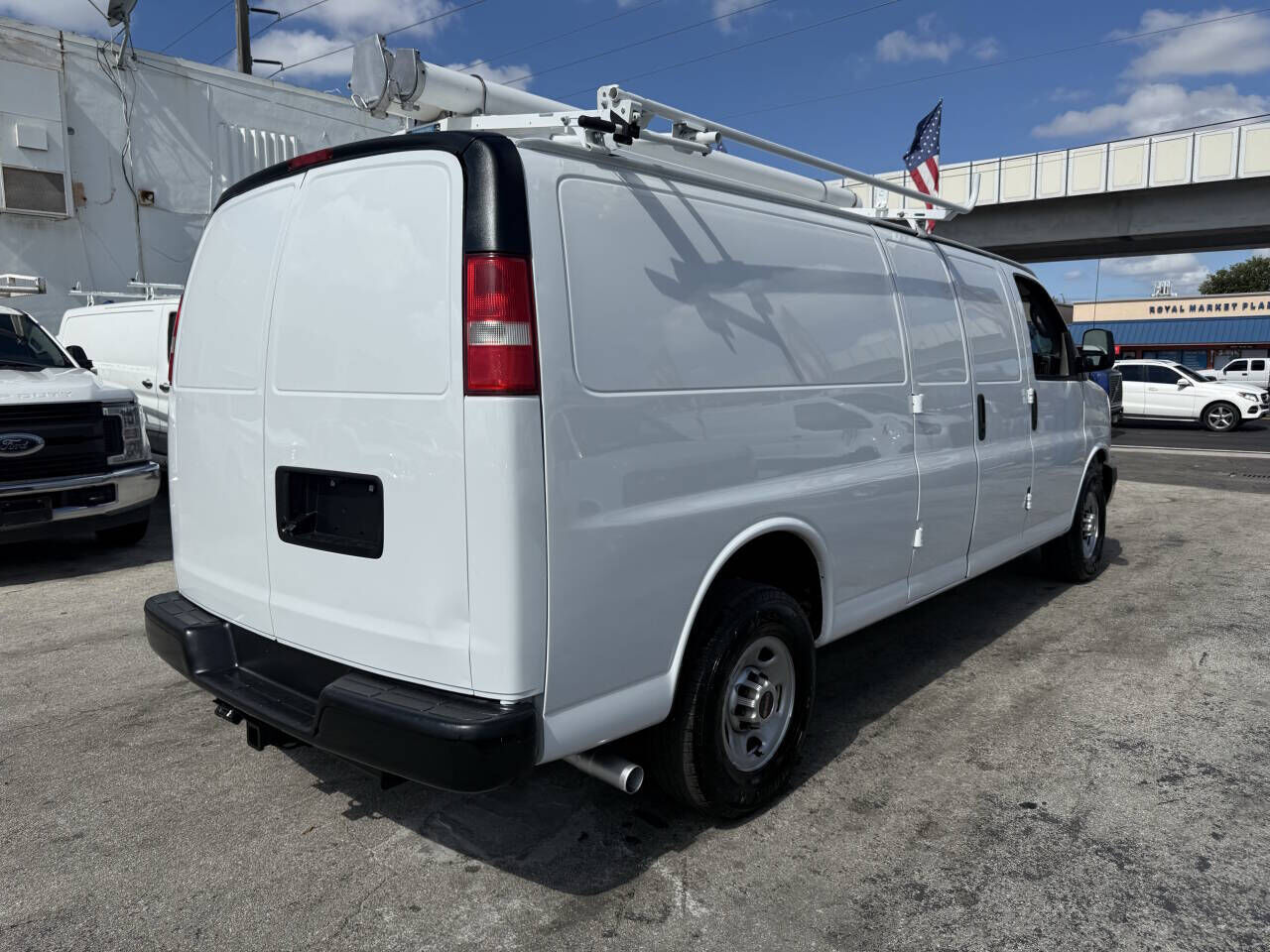 2018 GMC Savana