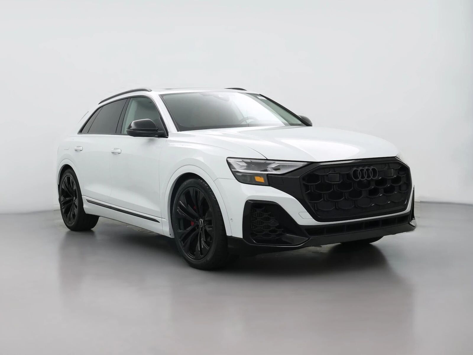 2024 AUDI Q8