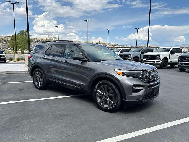 2021 FORD Explorer